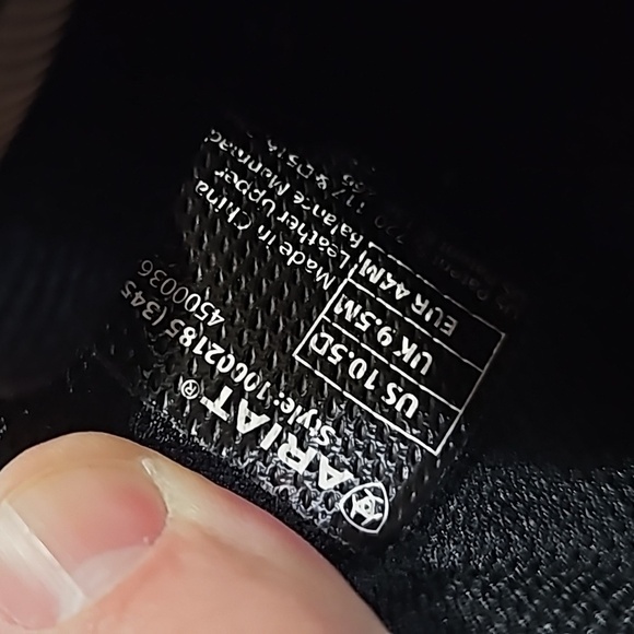 Ariat brown size 10.5 hiking shoes - Picture 6 of 6